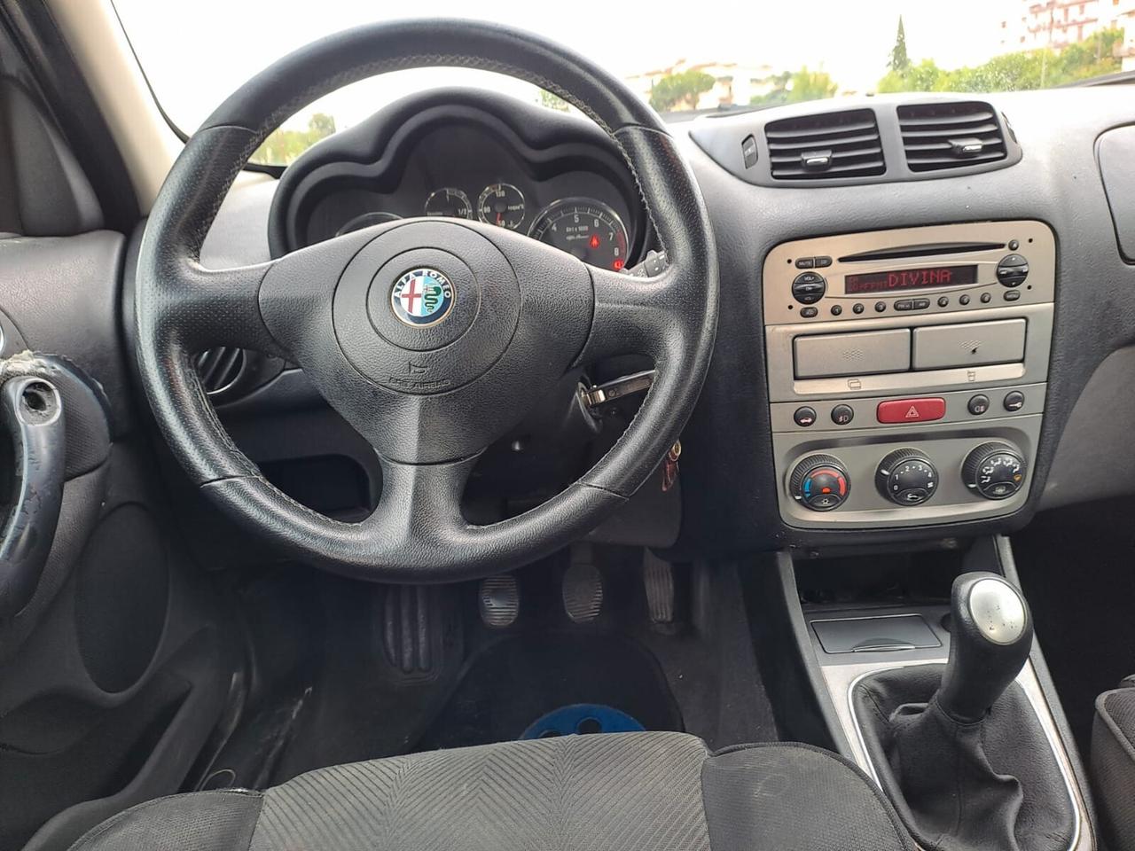 Alfa Romeo 147 1.6 benzina - 5 porte