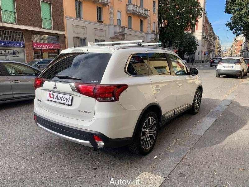 Mitsubishi Outlander Outlander 2.2 DI-D 4WD Instyle Plus SDA 7 posti (PROMO)