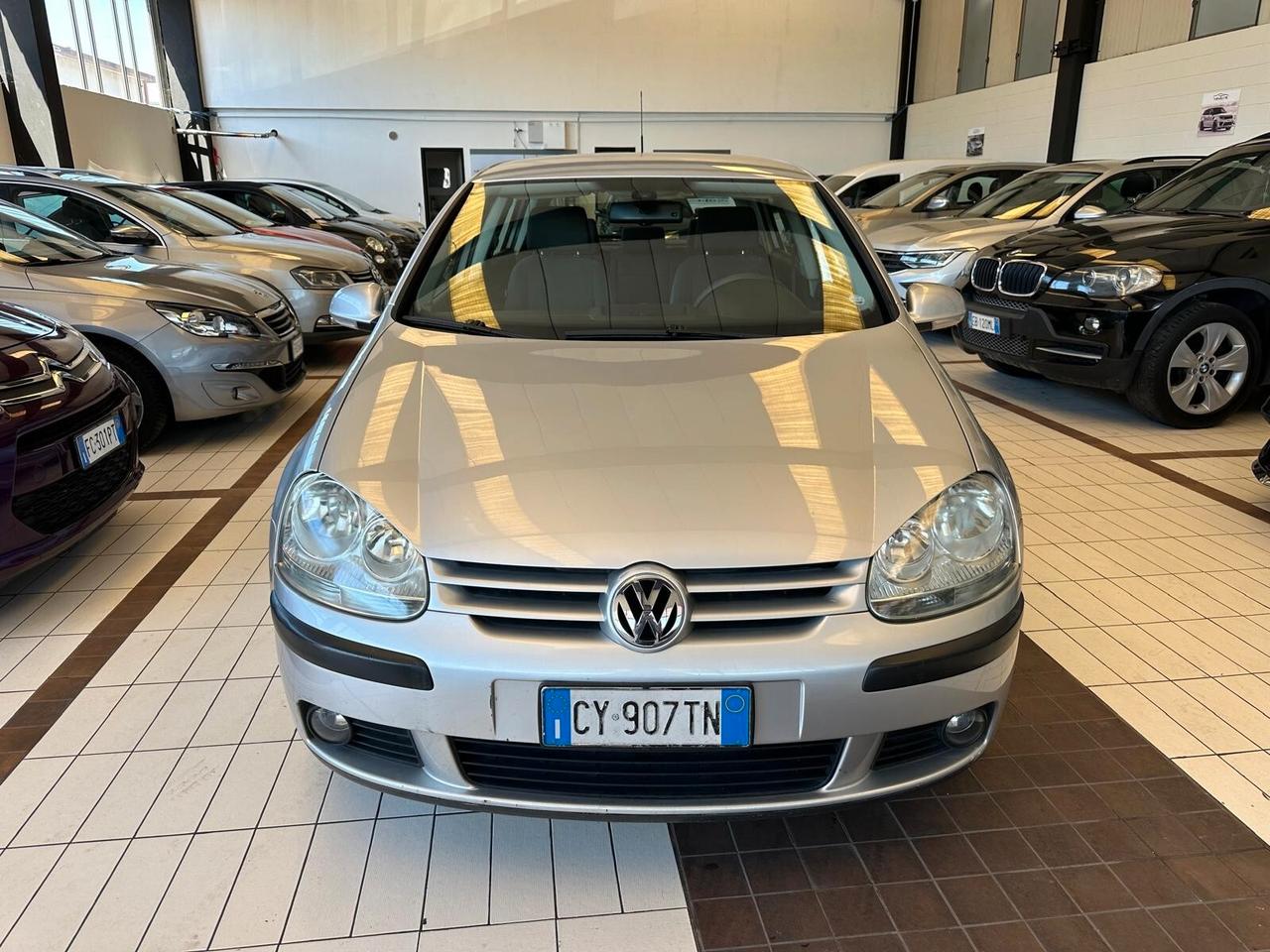 Volkswagen Golf 1.6 16V FSI 5p. Sportline