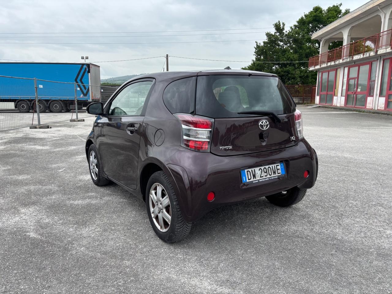 Toyota iQ 1.0