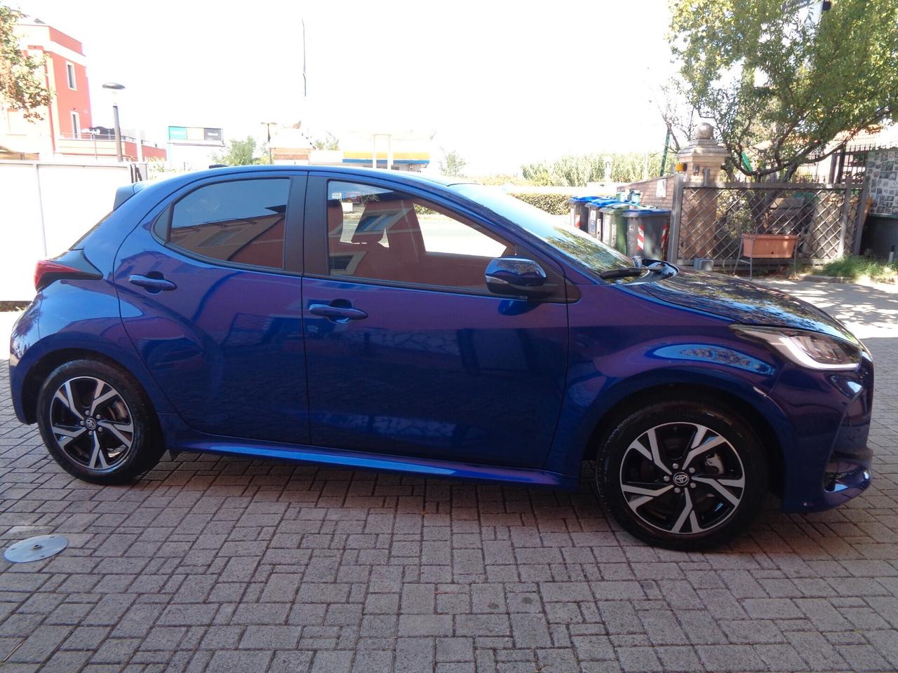 Toyota Yaris 1.5 Hybrid 5 porte Trend 7000 KM NESSUN VINCOLO DI FINANZIAMENTO