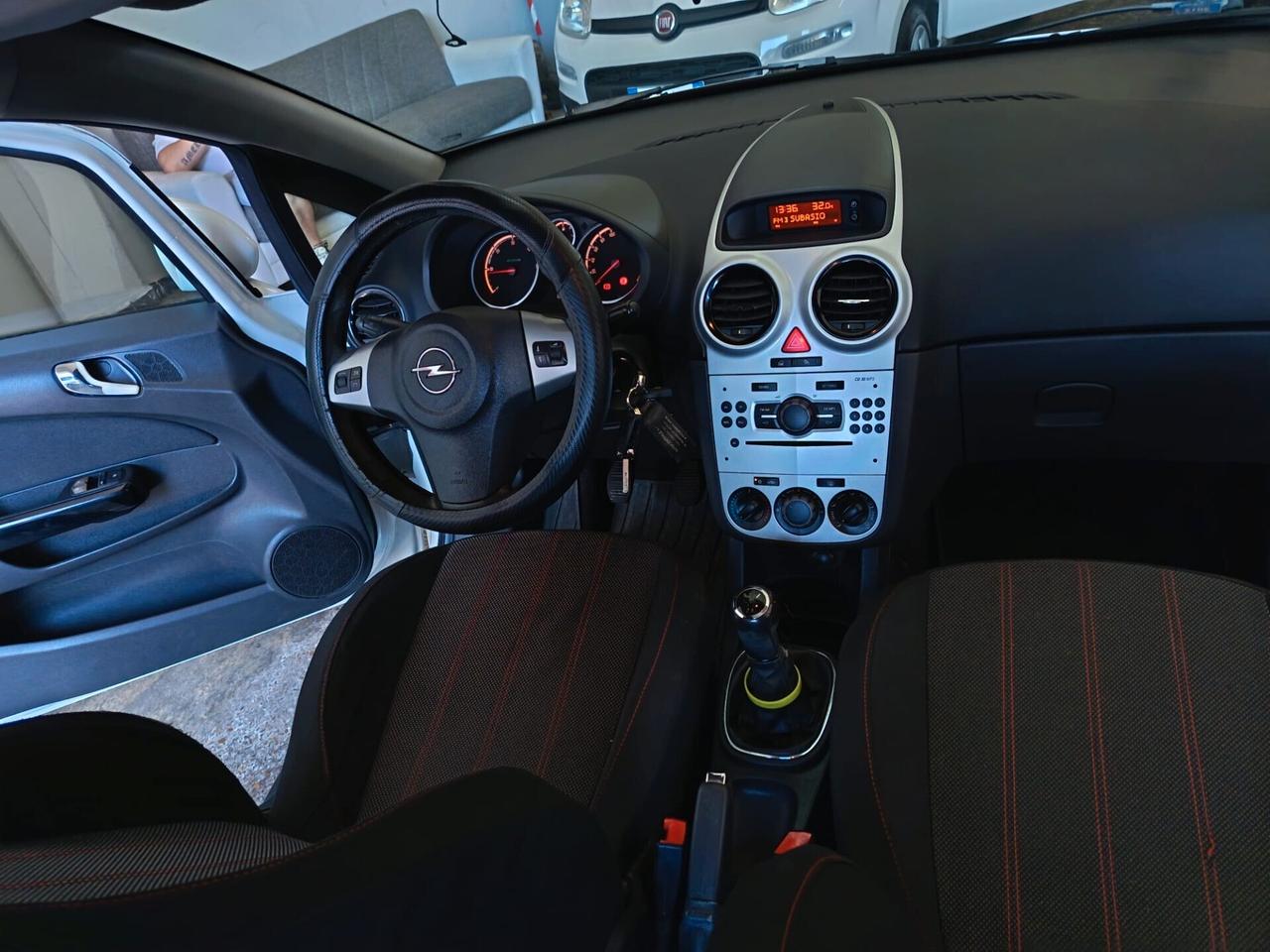 Opel Corsa 1.3 CDTI 75CV PORTABICI TETTO NEOPATENTATI