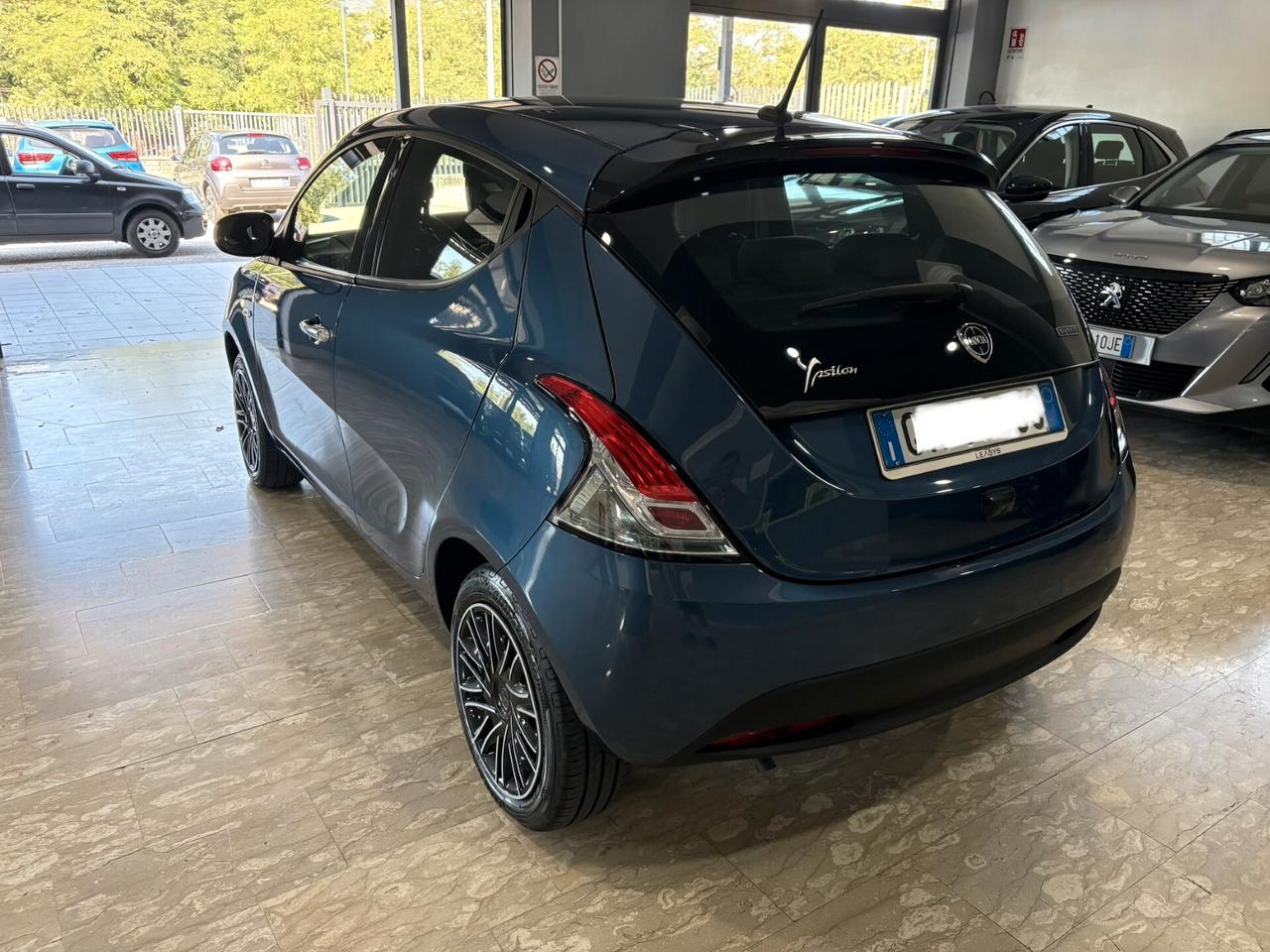 Lancia Ypsilon 1.0 FireFly 5 porte S&S Hybrid Gold