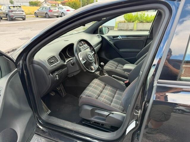 Volkswagen Golf GTI 2.0 TSI 5p.