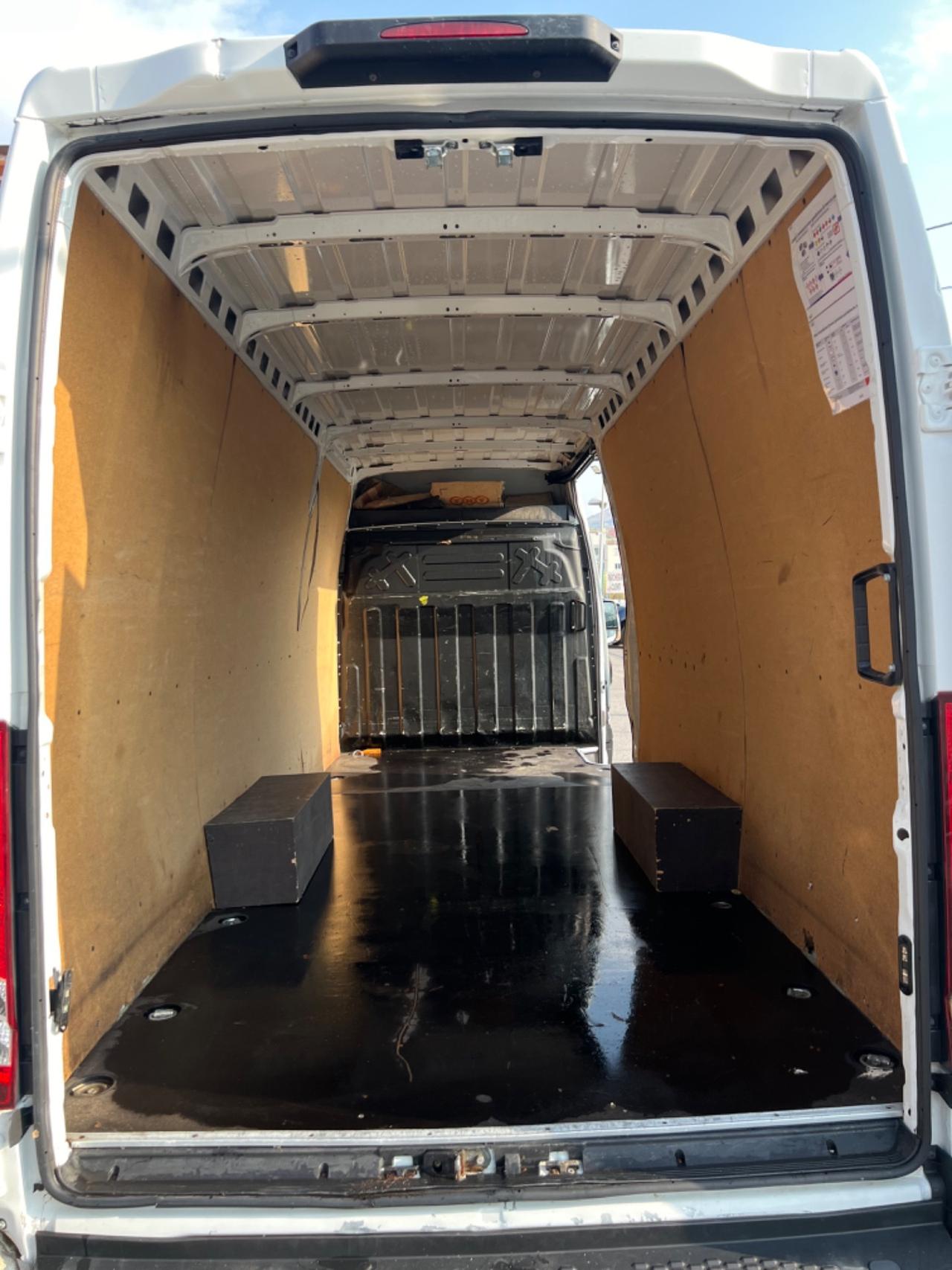 Iveco Daily 35C14 2.3 Diesel 136cv euro6 2018