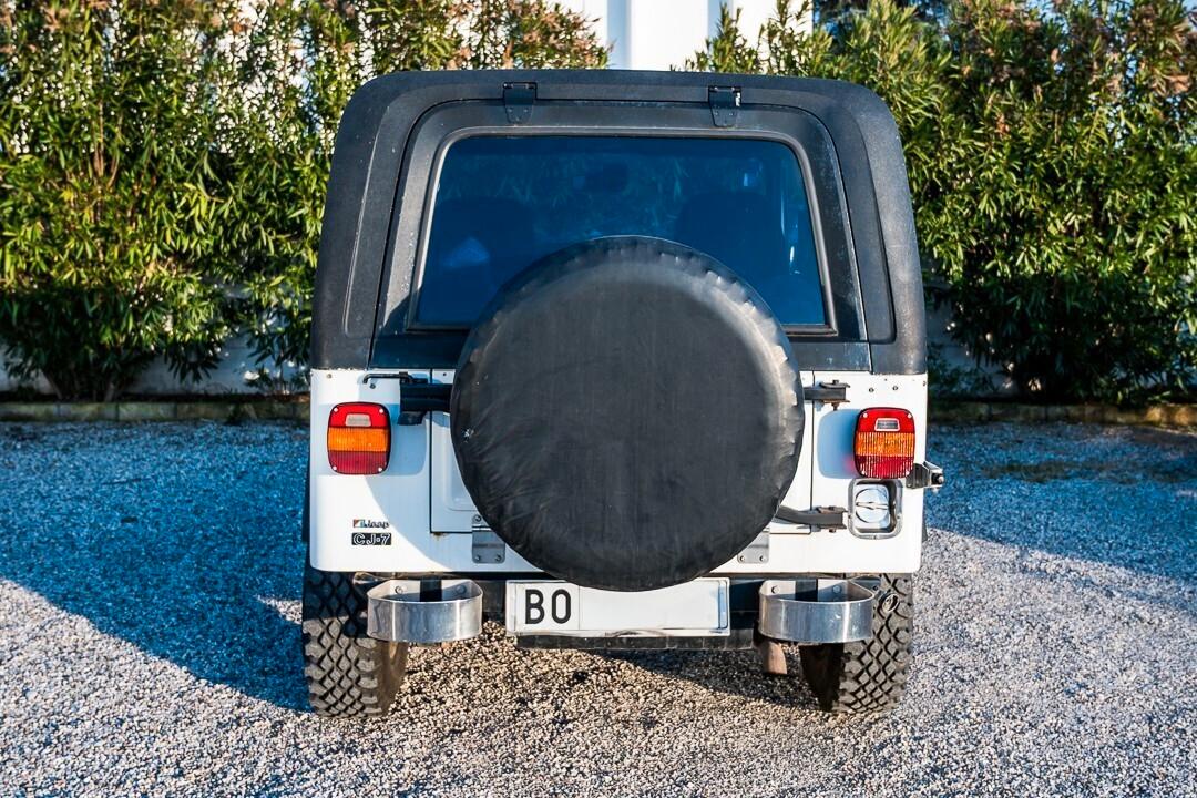 Jeep CJ-7 Renegade 4.2