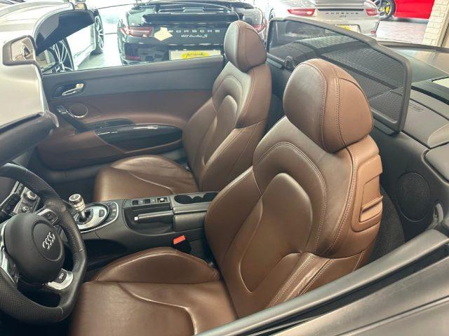 AUDI R8 Spyder 5.2 V10 FSI quattro R tronic