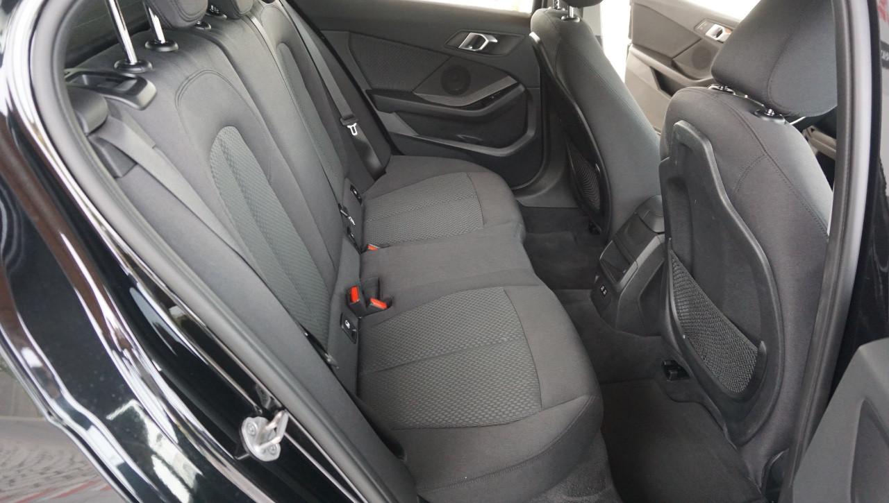 BMW 118 i Business Advantage 140cv auto