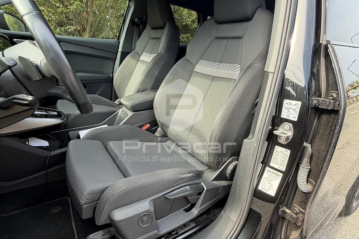 AUDI Q4 40 e-tron S line edition