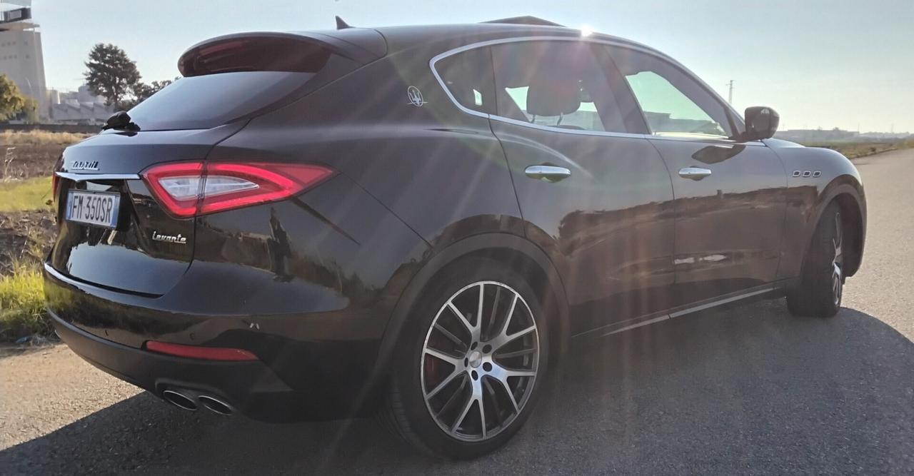 Maserati Levante V6 Diesel AWD Nerissimo Edition