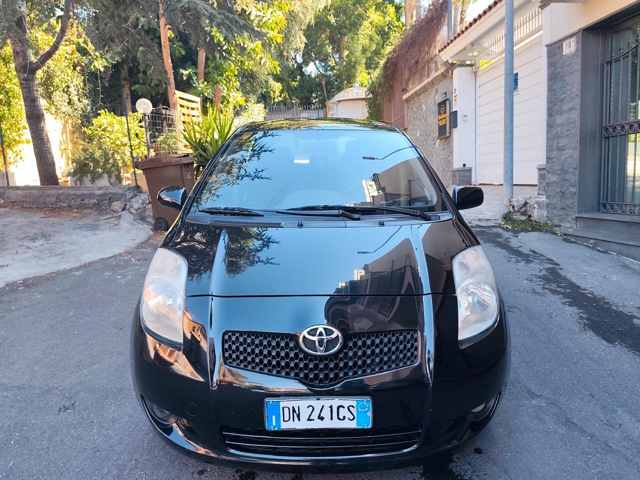 Toyota Yaris 1.4 D-4D 5 porte Navi 2008 leggi