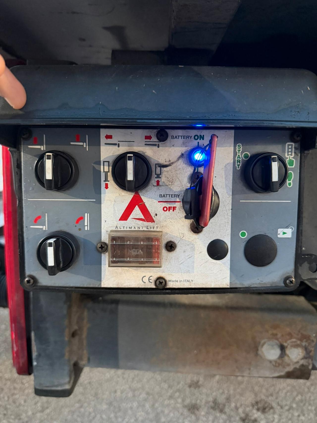 FORD TRANSIT 2.0 FURG CON SPONDA Km 75.000