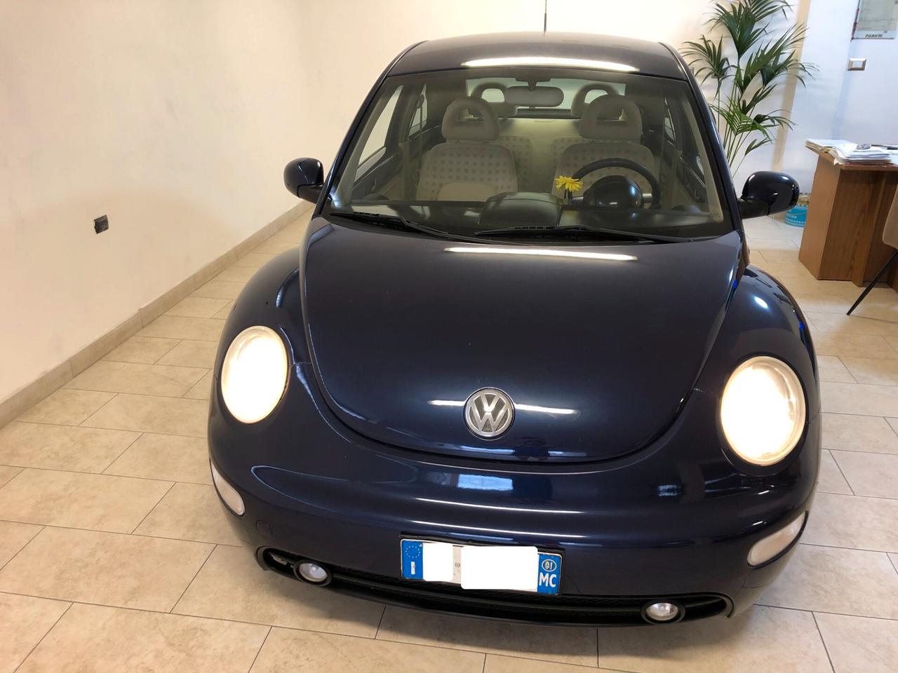 Volkswagen New Beetle 1.6 GPL FULL DISTRIBUZIONE TAGLIANDATA NEOPATENTATI