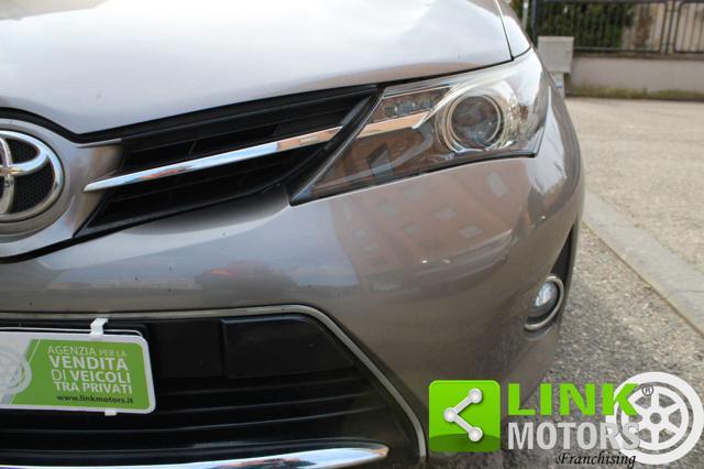 TOYOTA Auris 1.4 D-4D Active