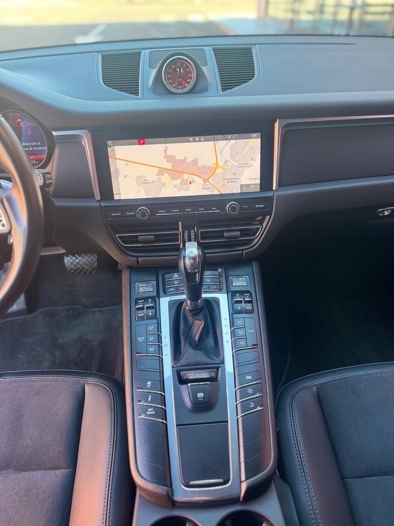 PORSCHE MACAN 2.0 245 APPROVED
