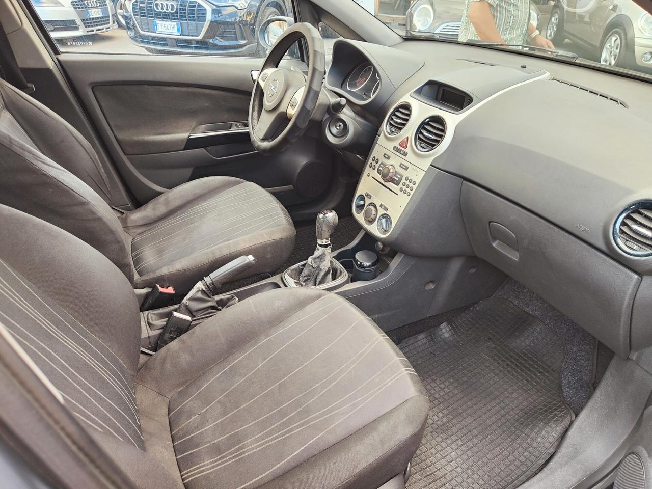 Opel Corsa 1.2 5 porte benzina