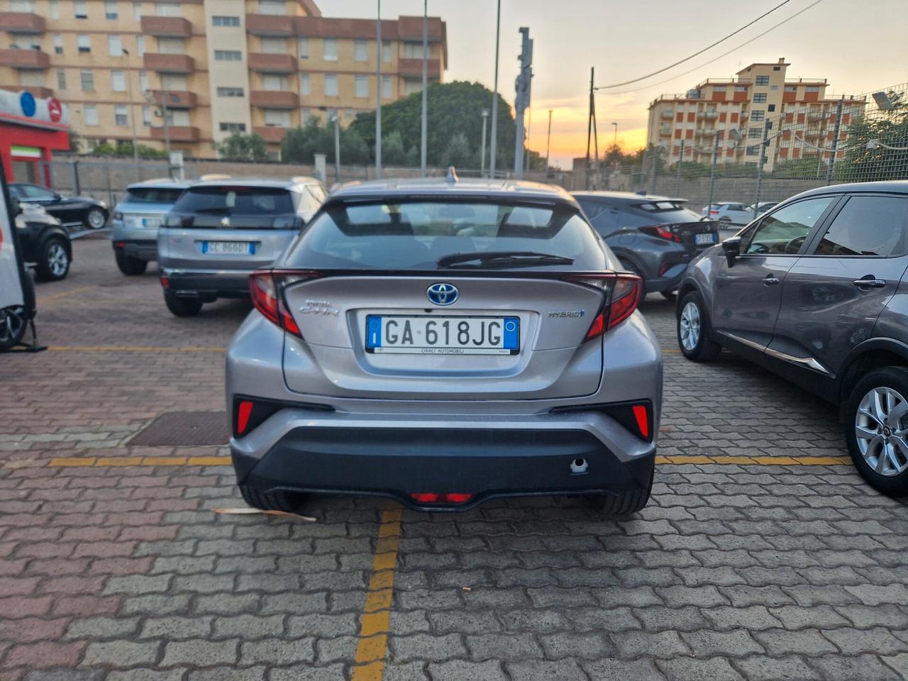 Toyota C-HR 1.8 Hybrid E-CVT Active