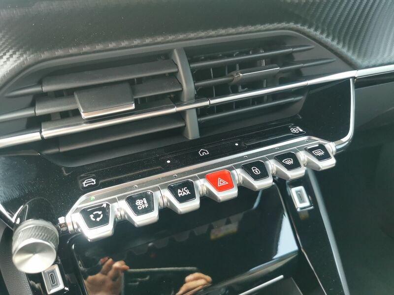 Peugeot 2008 2008 PureTech 100 S&S Allure