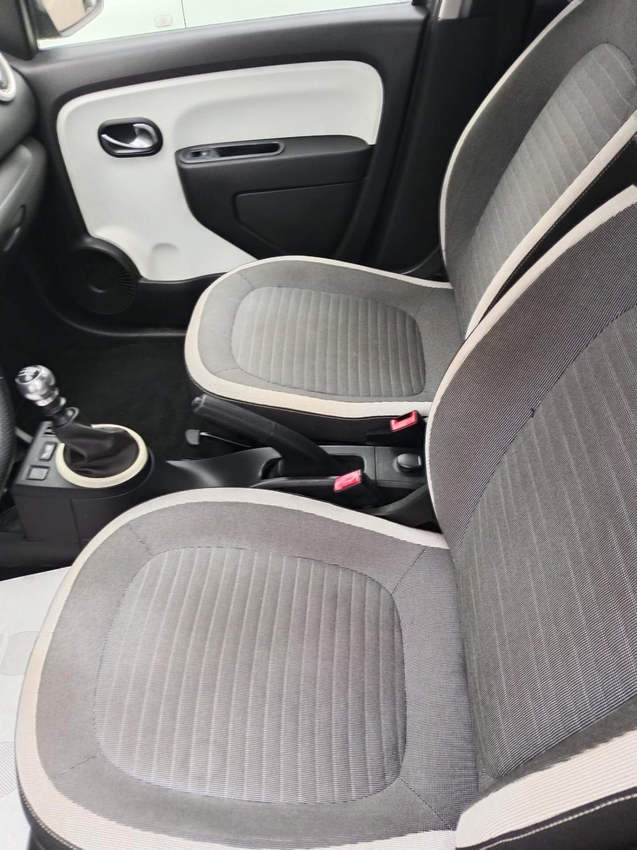 Renault Twingo TCe 90 CV EDC Intens