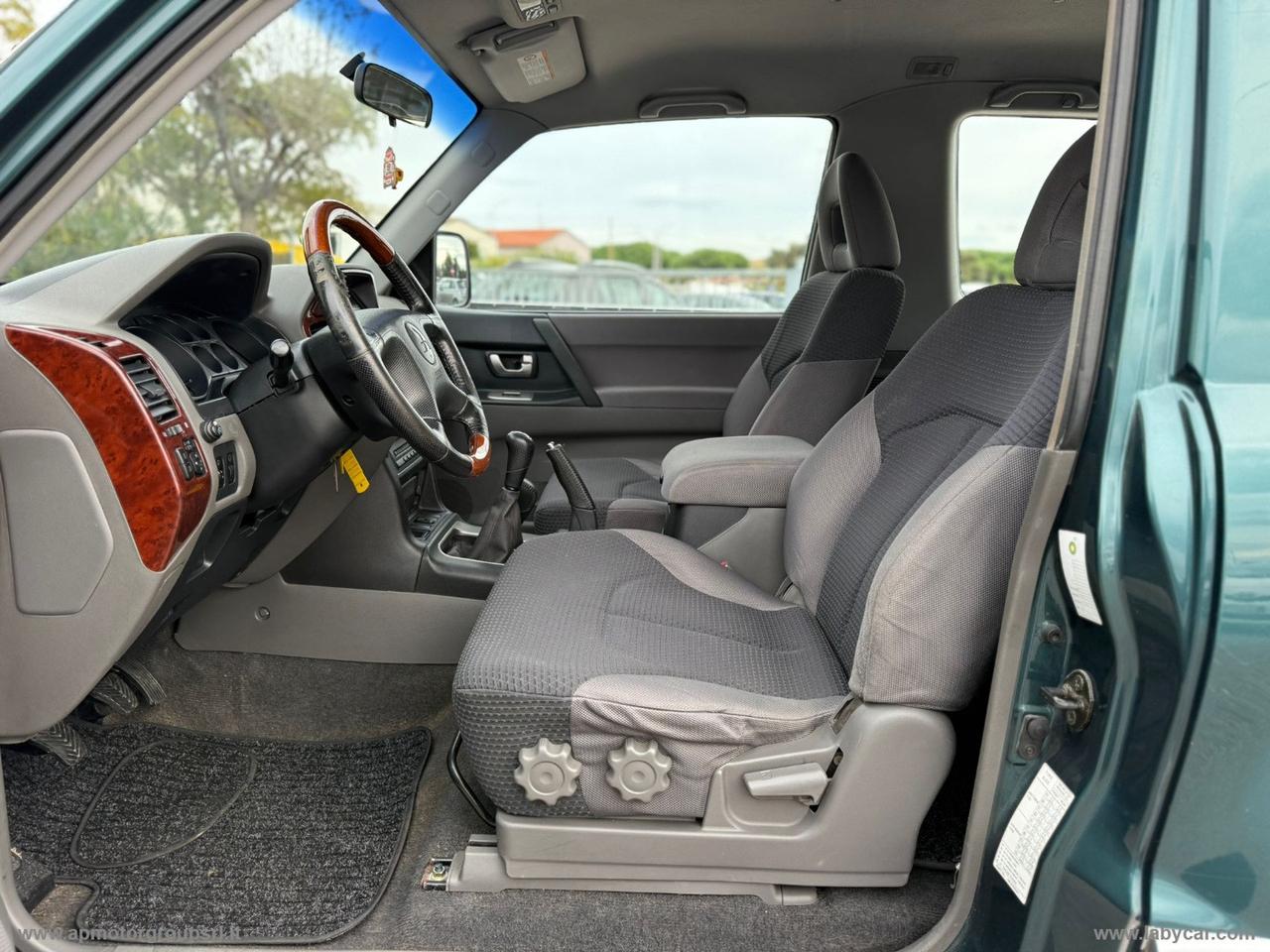 MITSUBISHI Pajero 3.2 16V DI-D 3p. A/T Intense GANCIO TRAINO