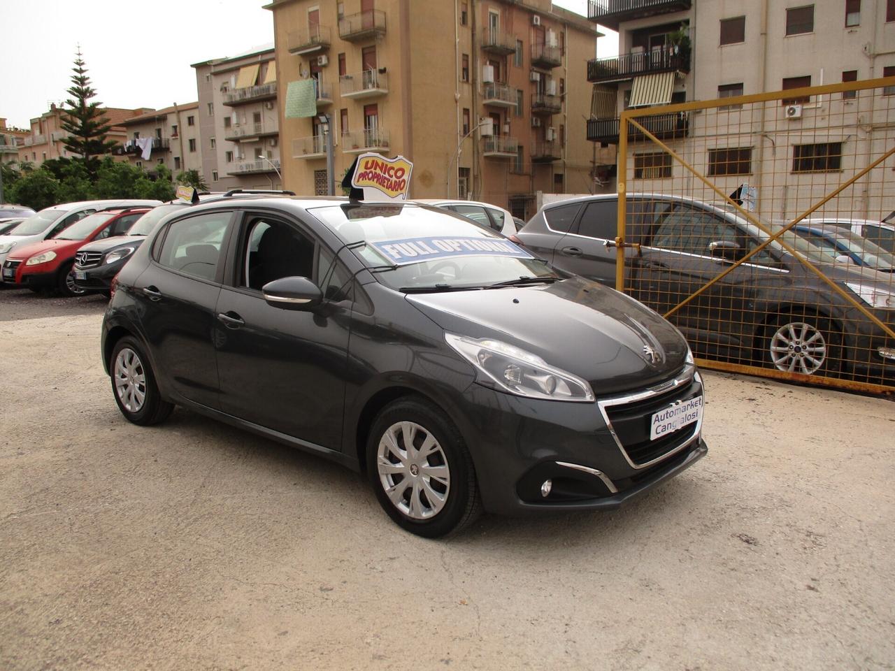 Peugeot 208 PureTech 82 5 porte MOLTO BELLA