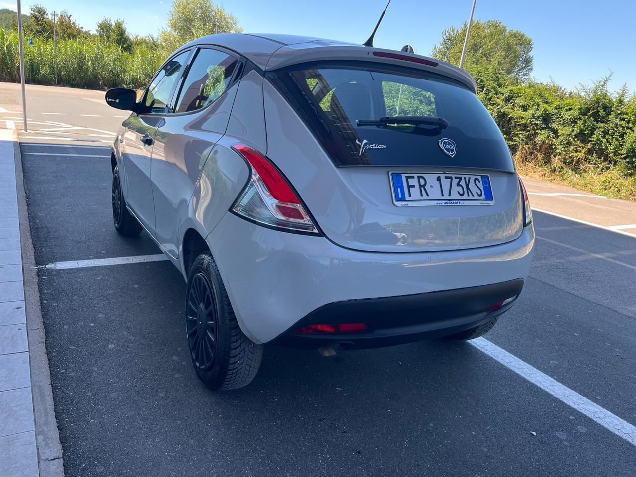 Lancia Ypsilon 0.9 TwinAir 85 CV 5 porte Metano Ecochic Platinum