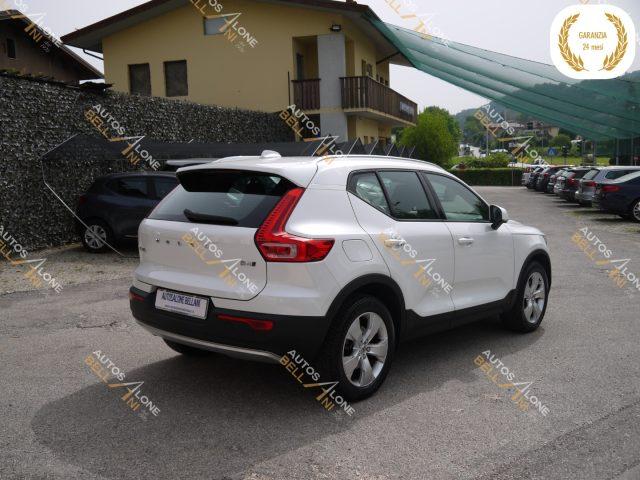 VOLVO XC40 B4 AWD Geartronic Momentum Pro