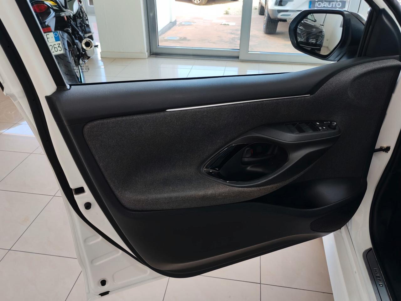Toyota Yaris 1.5 Hybrid Lounge 2021