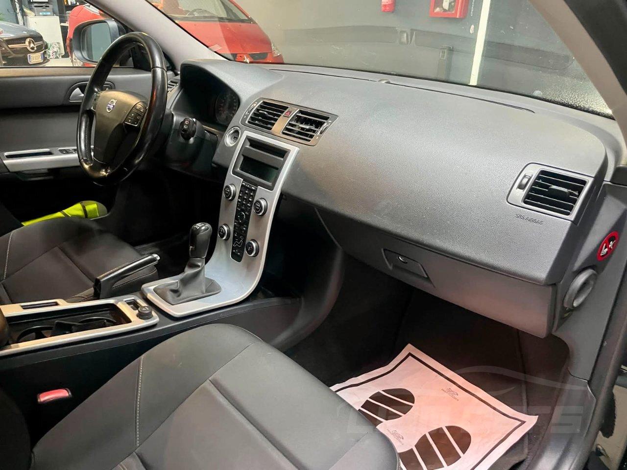 Volvo V50 1.6 d2 R-design 115cv