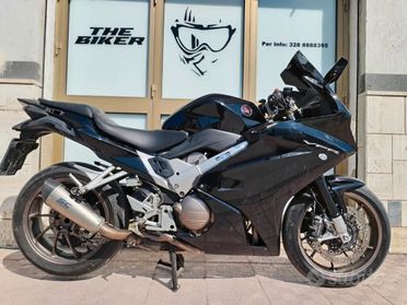 Honda VFR 800 F V4 sport