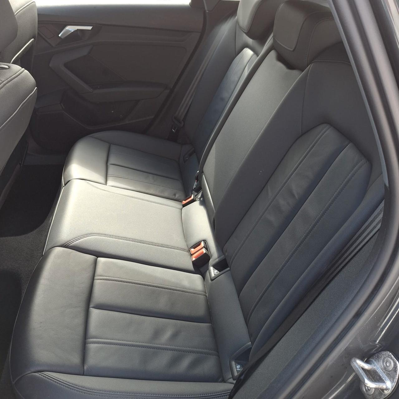 AUDI A3 SPB 30 g-tron S tronic Business Advanced