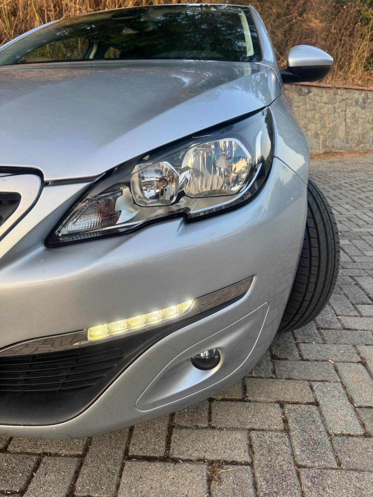 Peugeot 308 1.6 HDi 92Cv Business Sw 2015