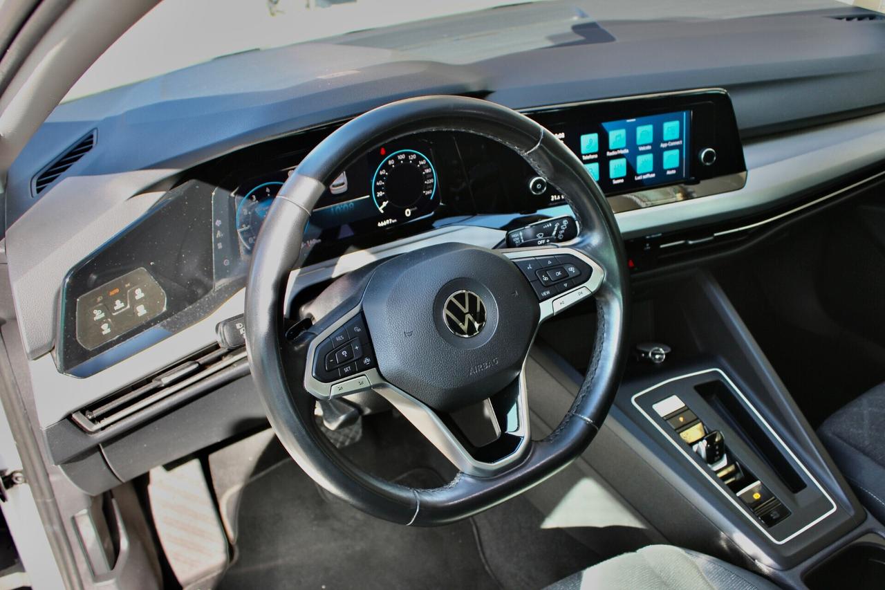 Volkswagen Golf 1.0 eTSI EVO DSG LIFE NEOPATENTATI