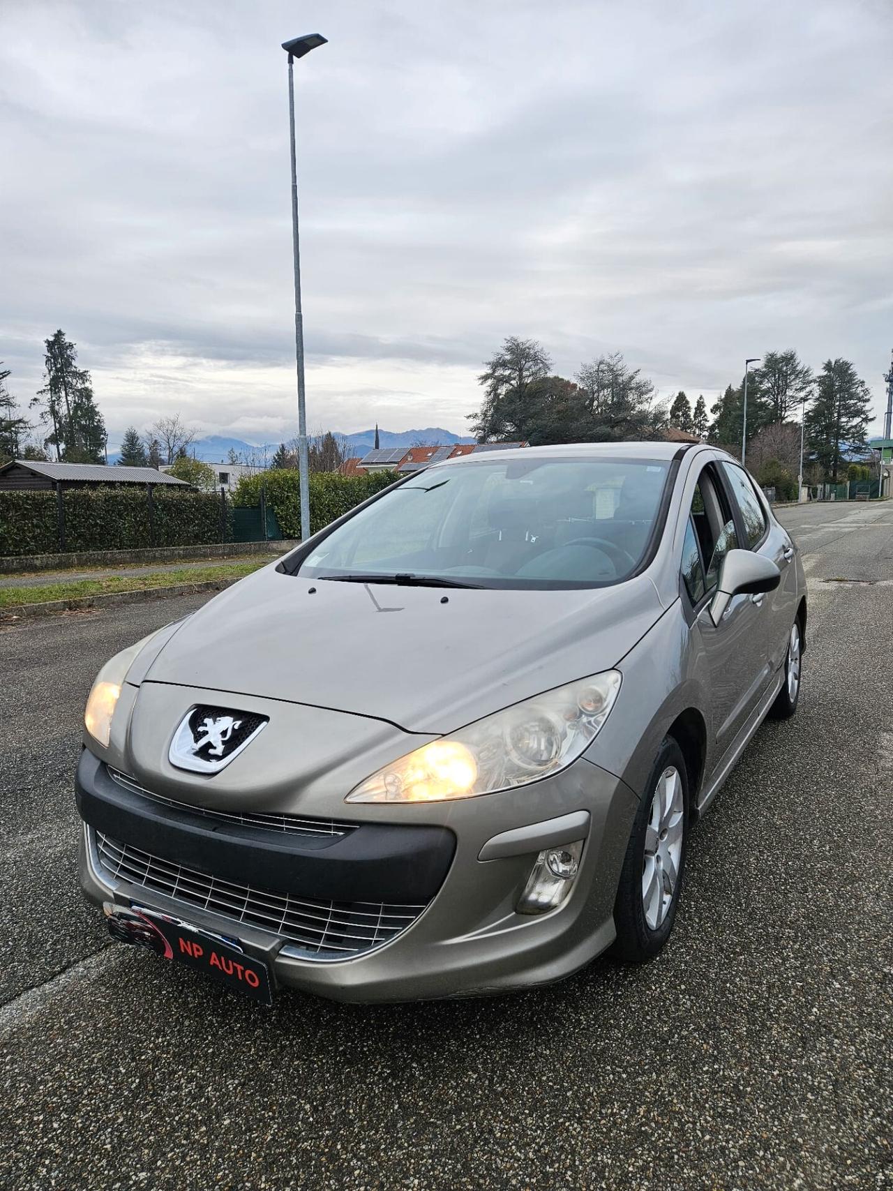 Peugeot 308 NEOPATENTATI