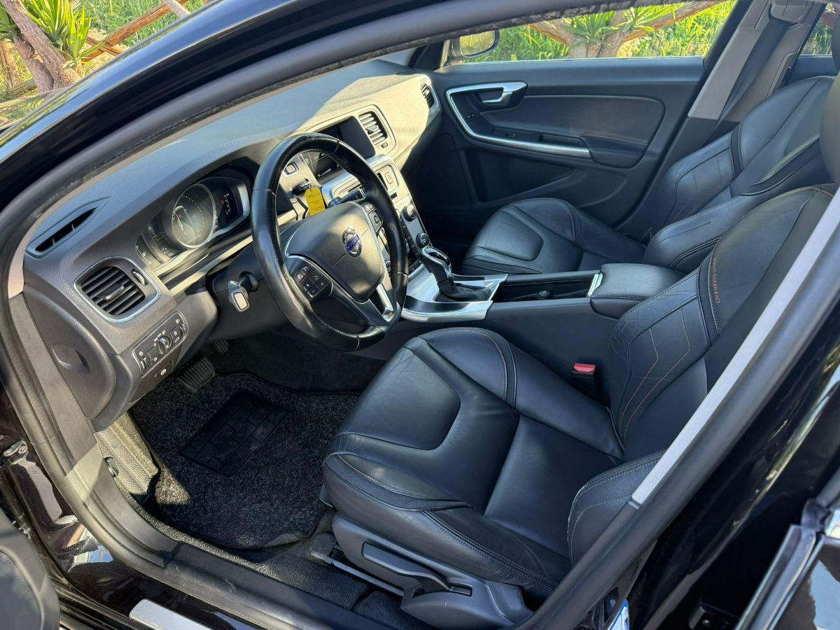 VOLVO - V60 - D2 Geartronic Volvo Ocean Race