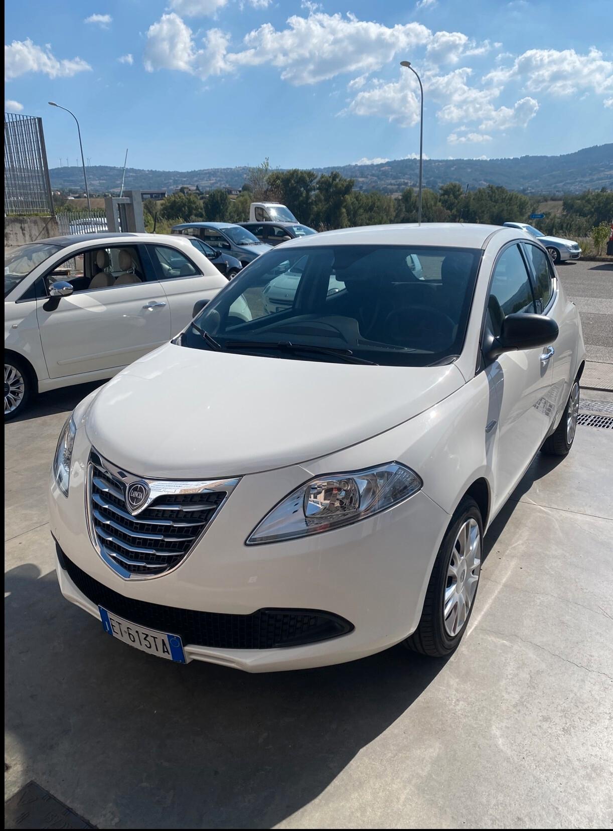 Lancia Ypsilon 1.2 69CV