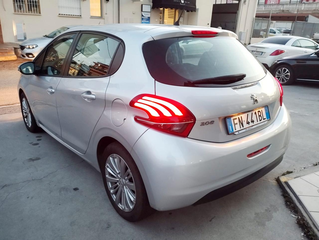 Peugeot 208 82 5 porte Active