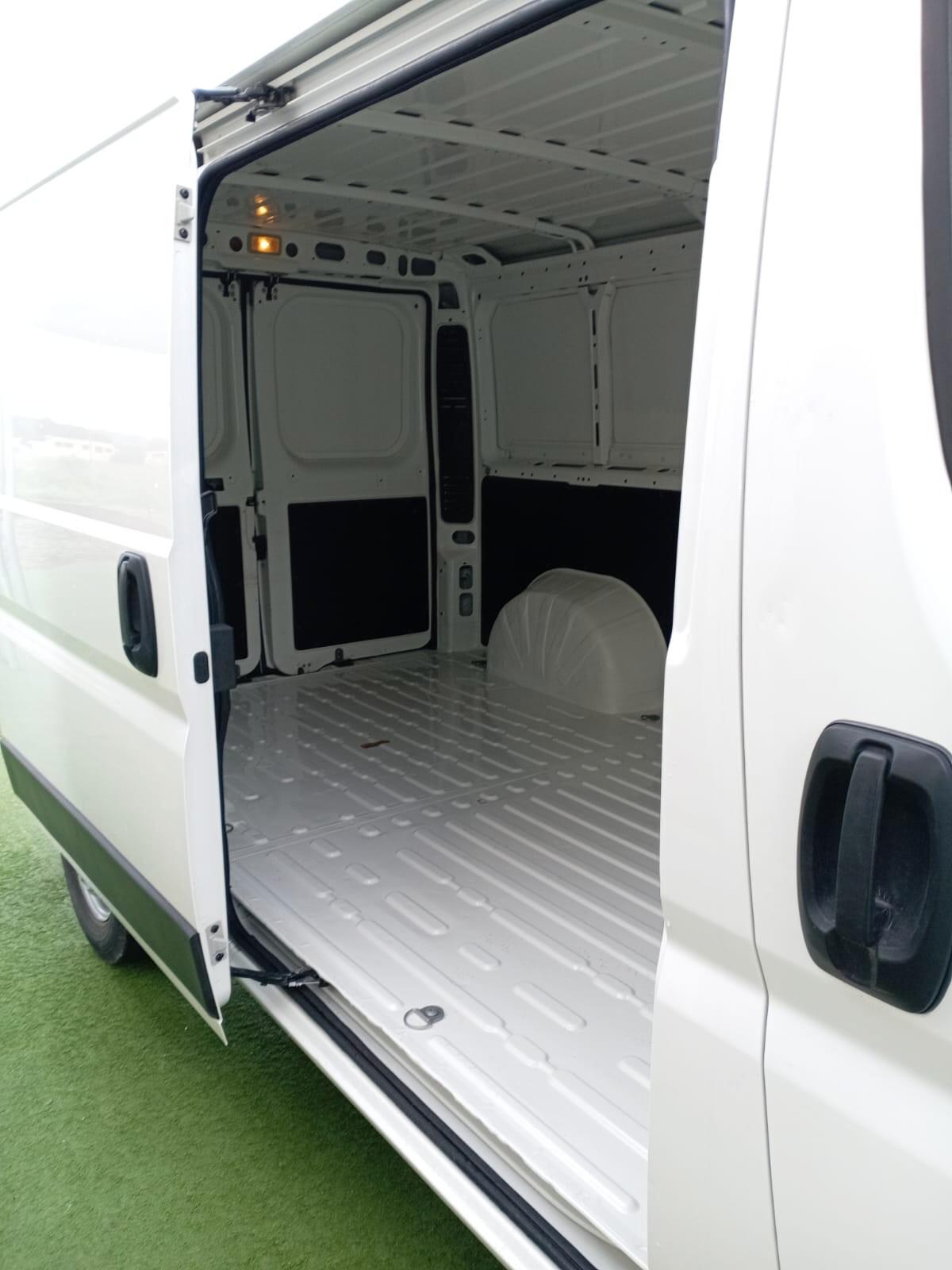 PEUGEOT BOXER FURGONE 3 POSTI