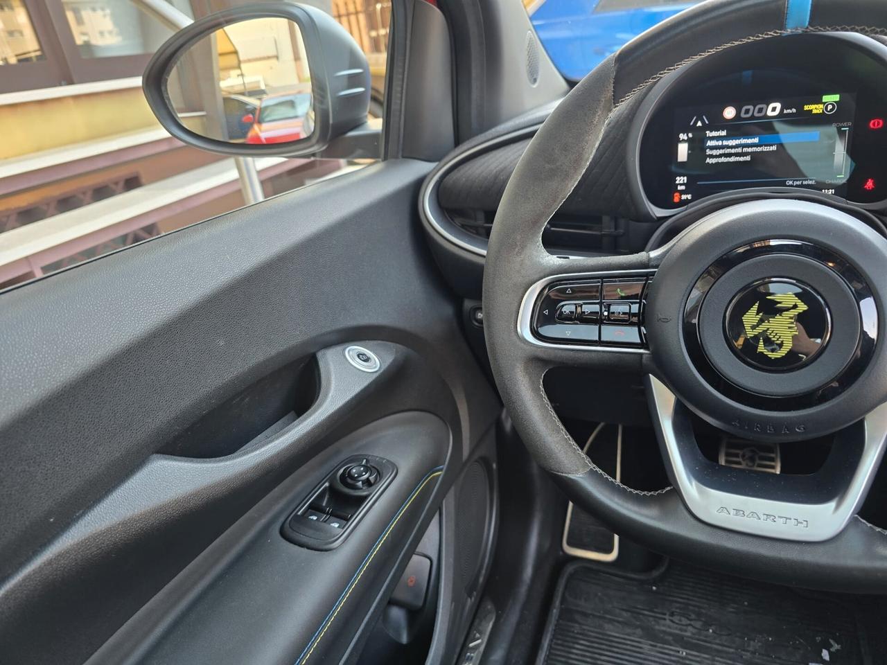 Abarth 500e Scorpionissima