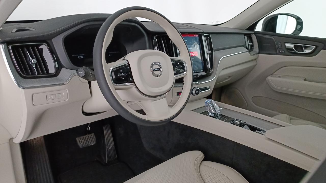 VOLVO XC60 2.0 t6 recharge phev obc 6,4kW Ultimate Dark awd auto