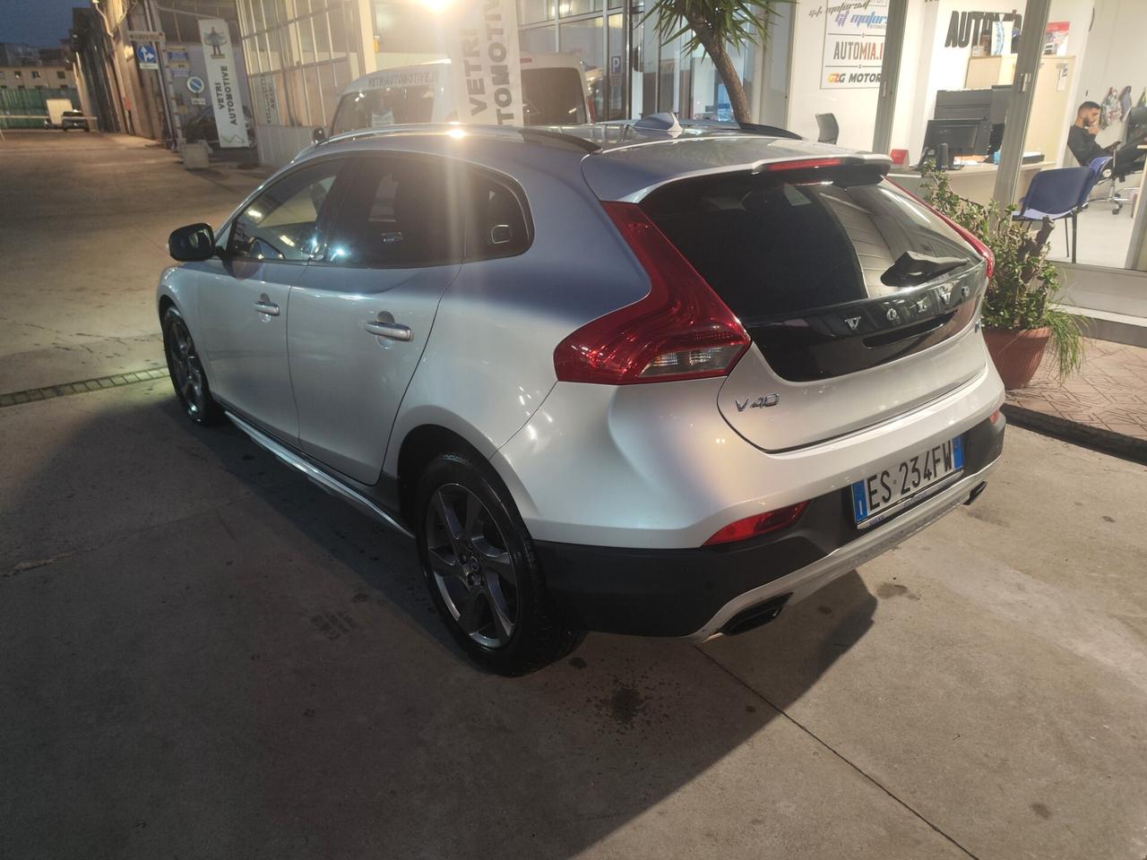 Volvo V40 Cross Country D2 1.6 Summum