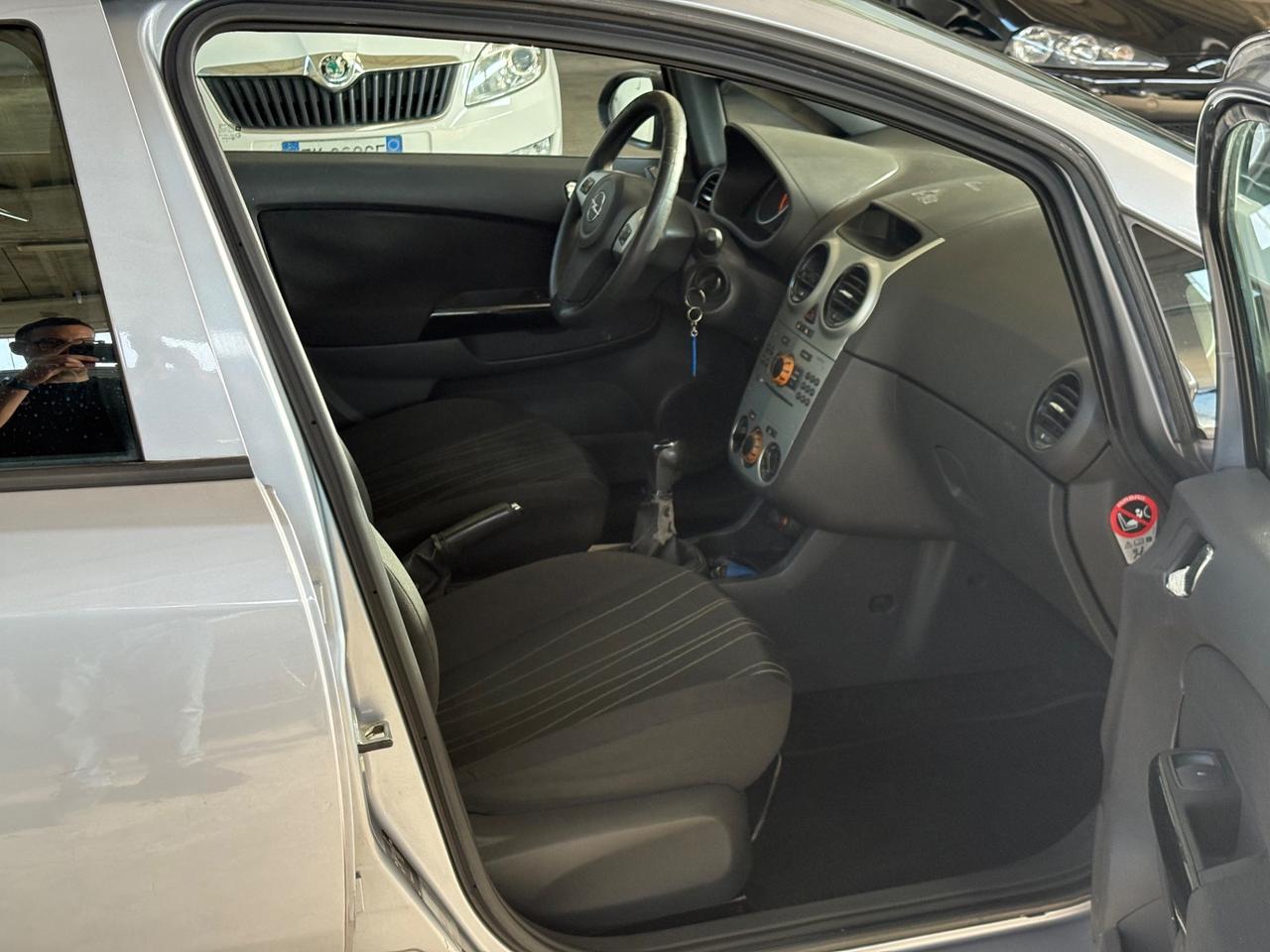 Opel Corsa 1.2 80CV 5 porte GPL-TECH Edition