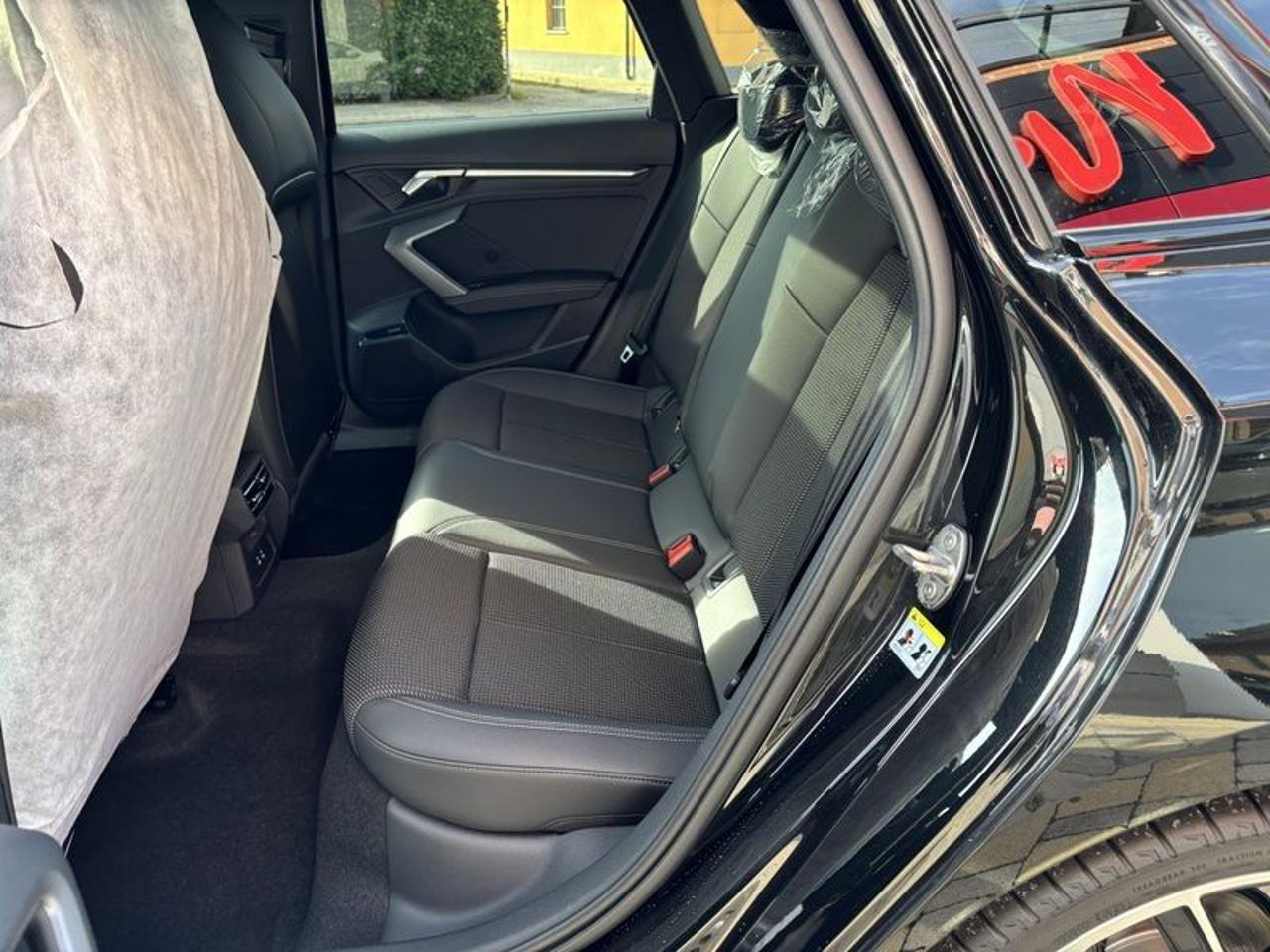 Audi A3 SPB TDI 110 kW S tronic S line edition MATRIX-19"