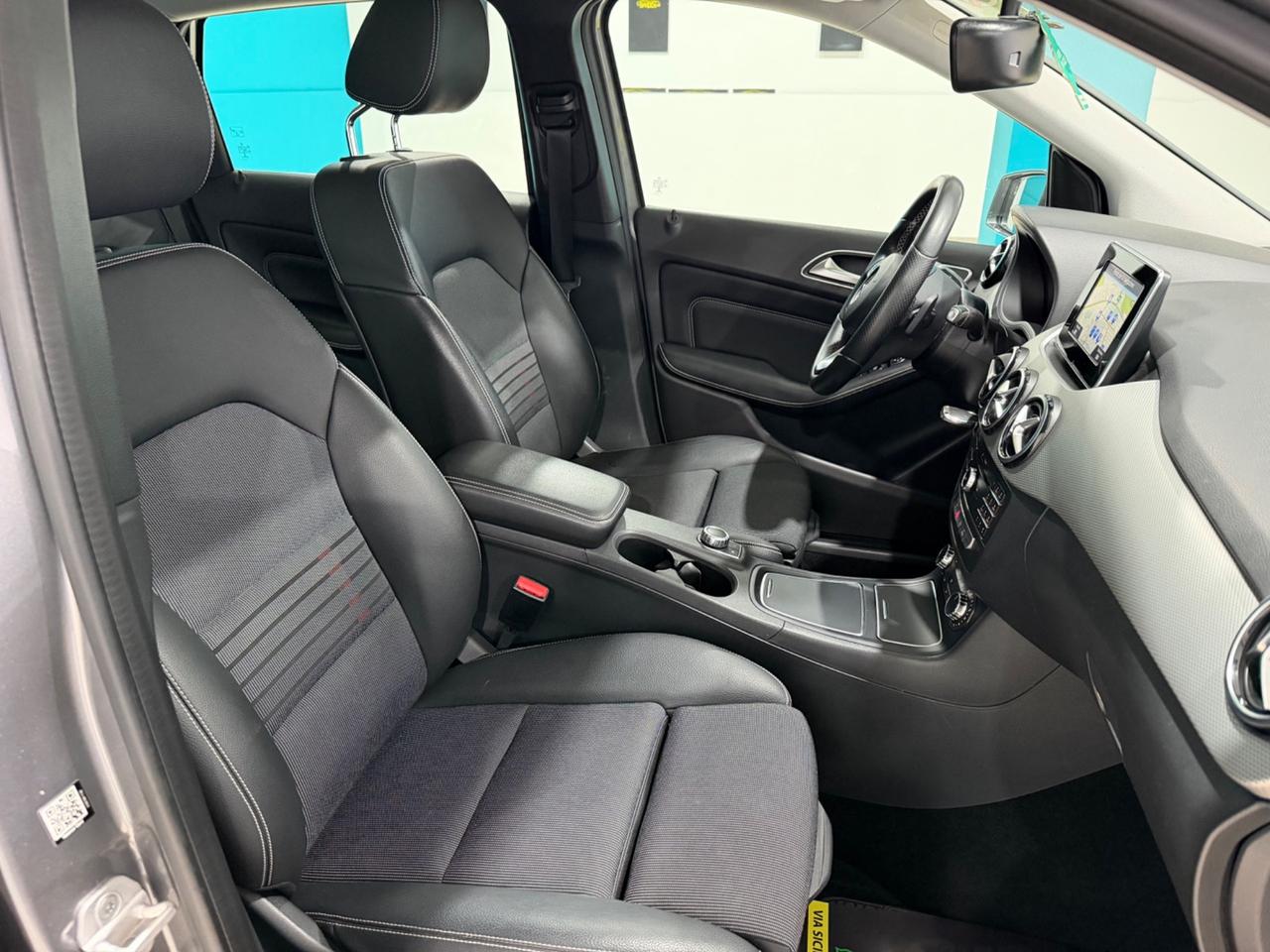 MERCEDES CLASSE B 2015 SPORT *AUTOMATICO