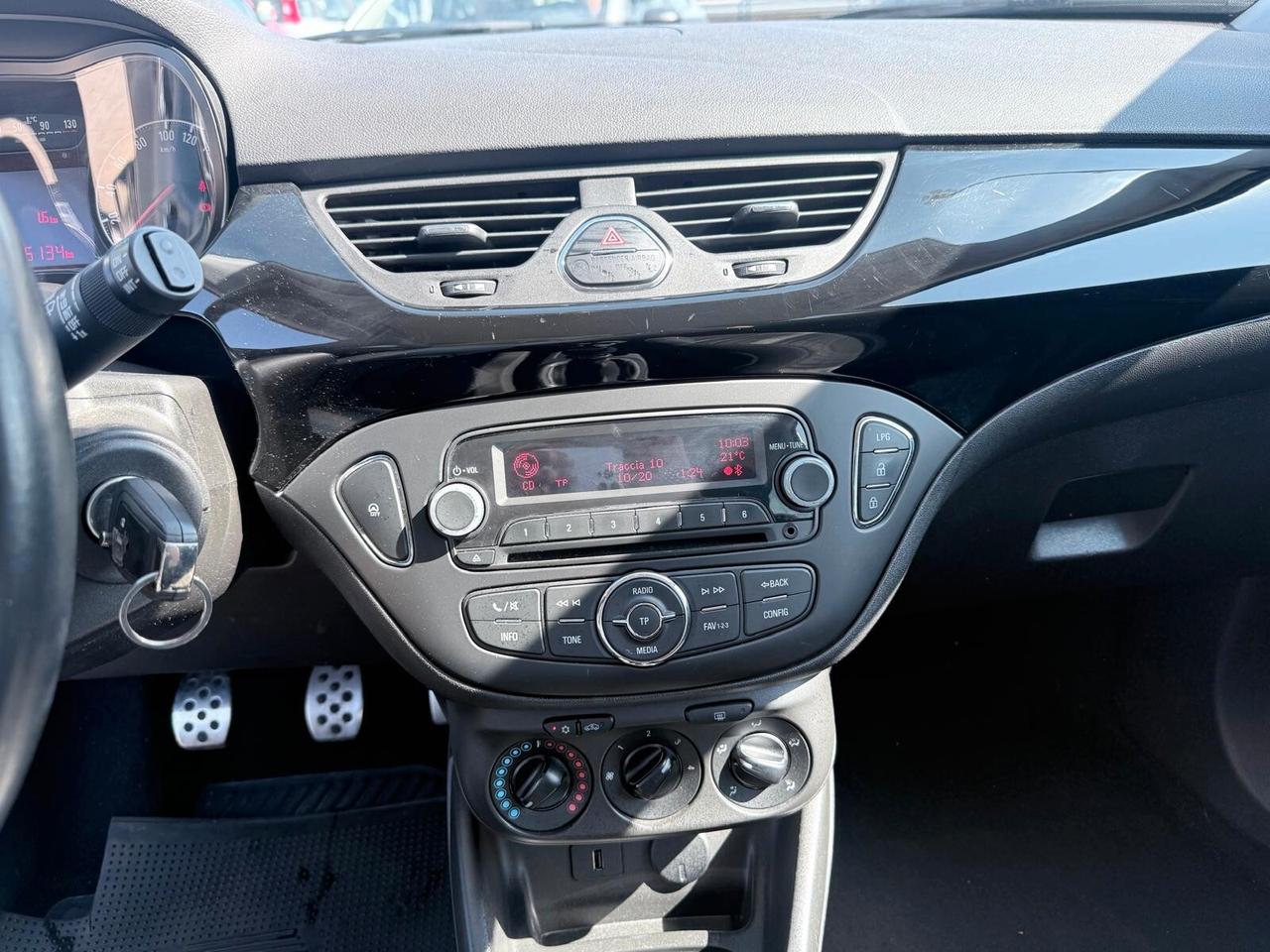 Opel Corsa 1.4 90CV GPL Tech 5 porte Cosmo