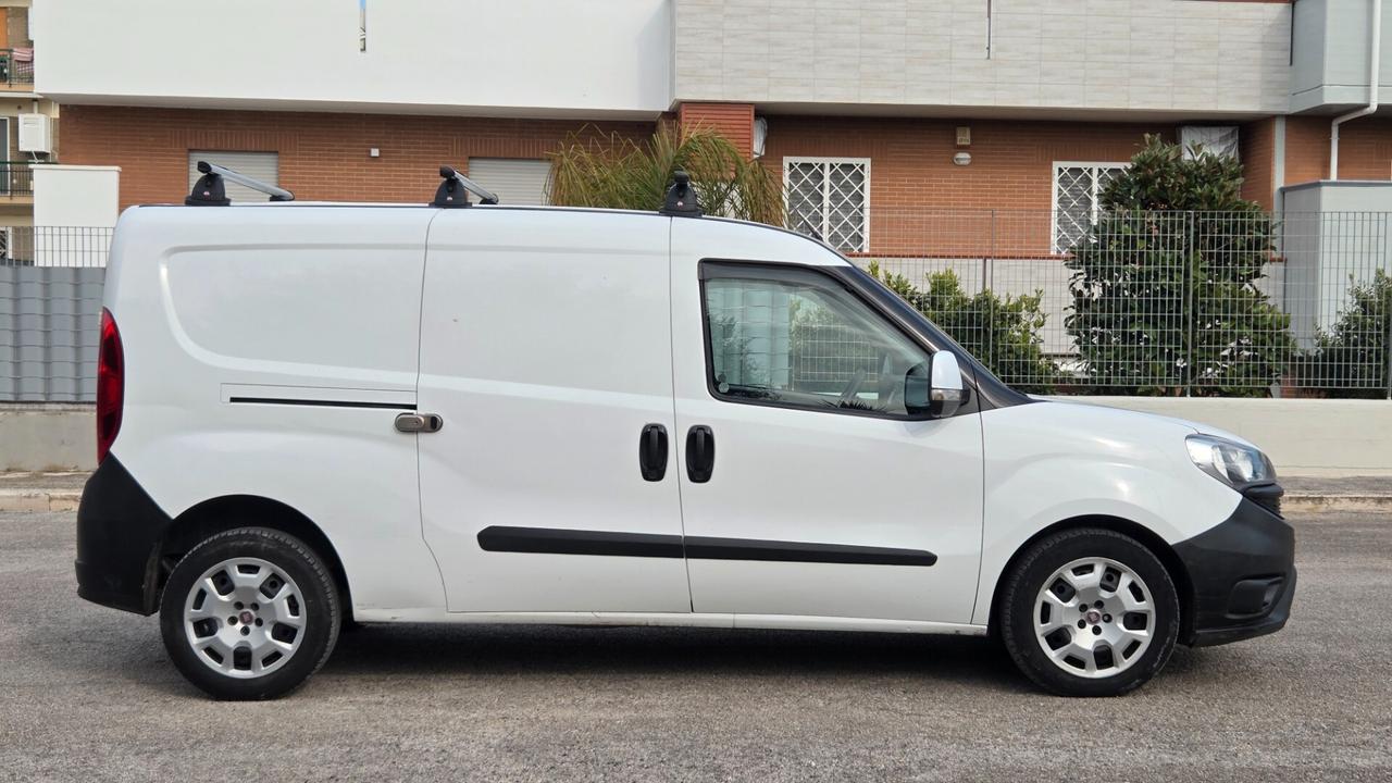 Fiat Doblo 1.6 MJT 120CV PL-TA 3 posti Maxi XL Gancio traino