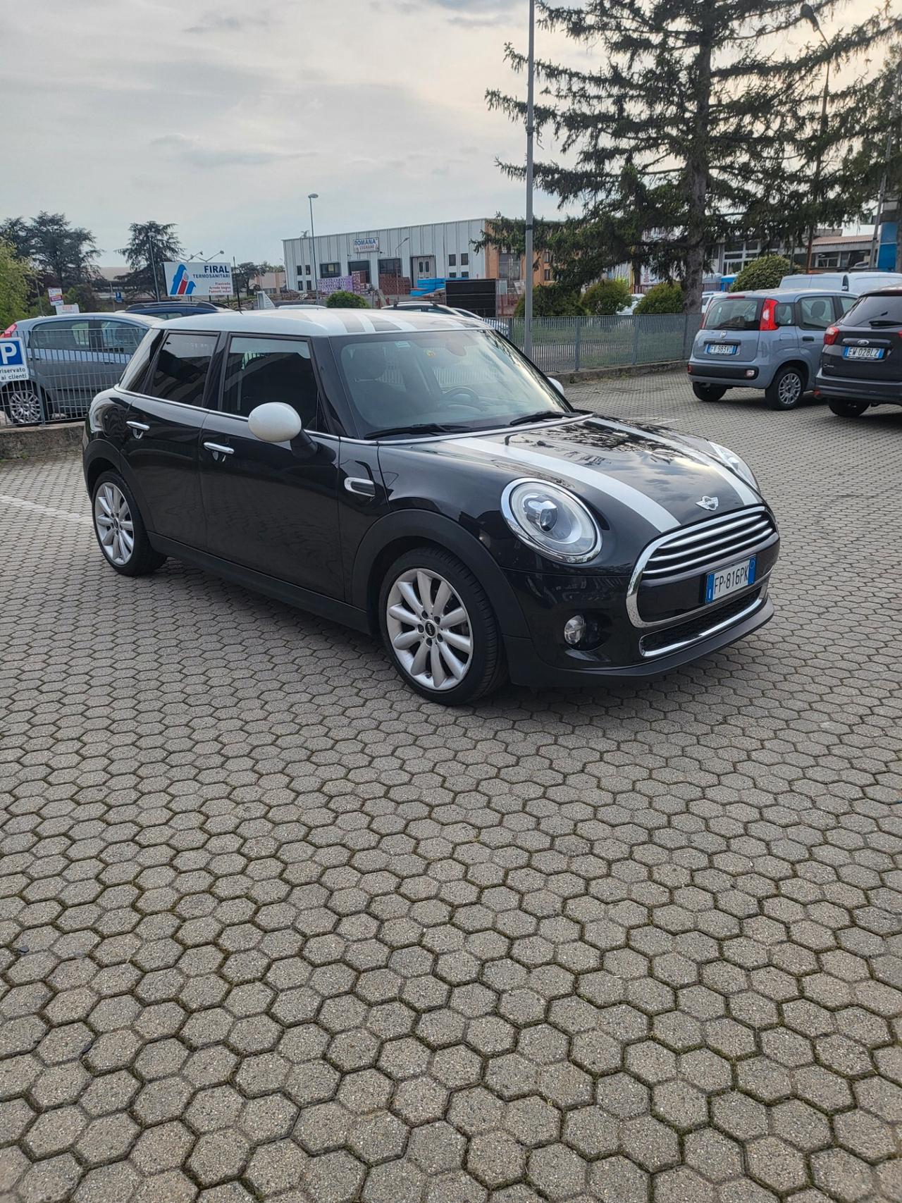 MINI COOPER D 5 PORTE