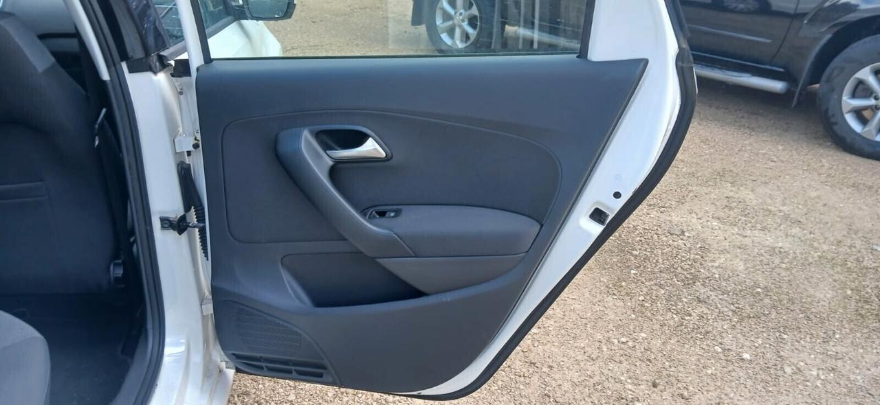 Volkswagen Polo 1.2 TDI Comfortline - 2014