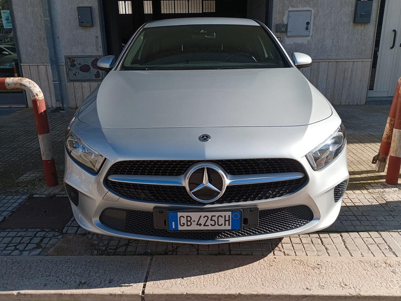 Mercedes-benz A 180 1.5 d 115 Cv Automatic Business Extra