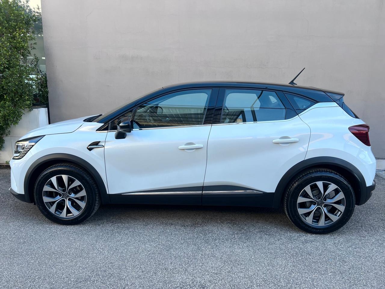 Renault Captur 1.5 blue dci 95CV Intens LED/NAVI/CAMERA. PERFETTA!!